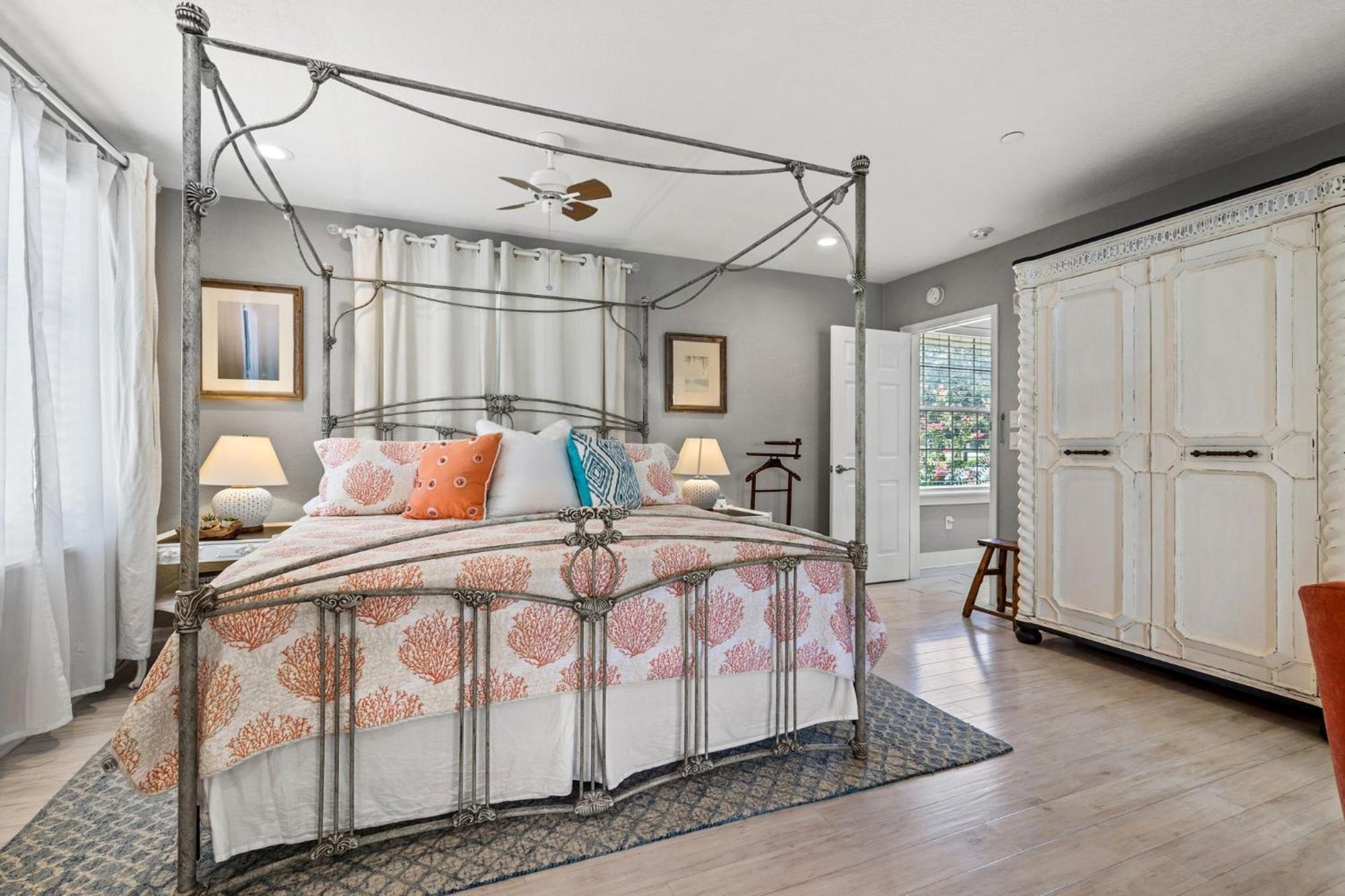The Kenwood Gables Bed & Breakfast Sankt Petersburg Exterior foto